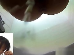 Hairy baseball cap tranny filmed peeing