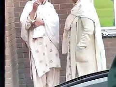 پیر زن, سیگار, پاکستان
