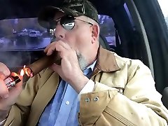 haulin a cigar