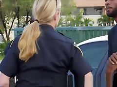 Slutty Policewoman Maggie Green Sucking Suspect With Big Black Weapon
