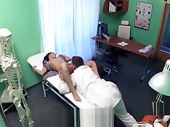 Doctor wemen strip horny patient in hospital