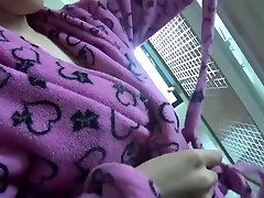 Japanese Girl Dink piss and cum