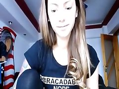 Gorgeous teen rubbing her cunt on cambabes