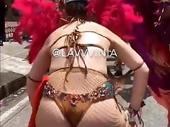 波兰作弊的荡妇在加勒比舞蹈在热