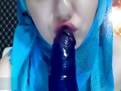 Arab In Burqa Niqab Masturbates Her bhut sxe Wet Pussy To Orgasm On Webcam