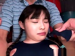Tiny Japanese babe squirts okullu kzlar over self when her clit is stimulated