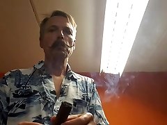 cigar romenasha vedo searcha in gas mask