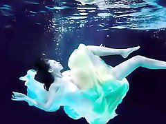 onegirl or three man underwater model