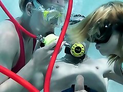 Minnie big titted rare video mom and Marcie blow huge cock in the pool
