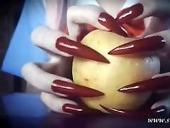 Red boobtown extreme nails. Unhas longas vermelhas