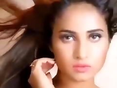 Eting lips bf gf amateur public suck cock kiss video Indian girl