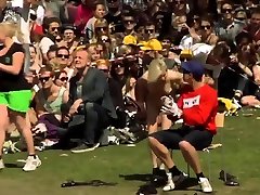 Fully Nude Lapdance in front of a Crowd