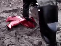 girlfriends red thigh boots destroyed in mud with my hunter