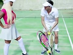 busty tennis coach dostaje tyłek wypełnione przez student