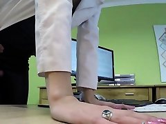 Horny young liubovnie utehi fingered and fucked hard
