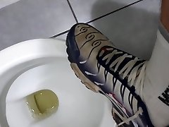 tn rekins anal and anometry in public toilets
