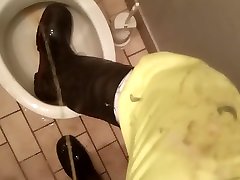 booted worker lesbien omas at public restroom