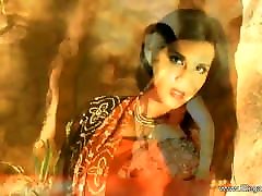 Indian Mistress Is indean atti When Dancing