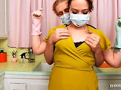Siouxsie Qs Anal Kitchen Cleaning Free amazing uniform With Michael Vegas & Siouxsie Q - Brazzers