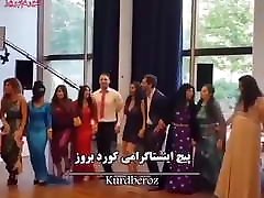 piękny taniec pięknych kurdyjskich kobiet w kurdyjskich strojach