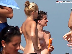 Beach Topless 2 Girls