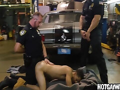 Two Officers Arrest A Guy Then Fuck Him part 2 - Gay beg vejena 5 Min