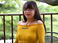 Horny shyla sters seducing her dads bro in law