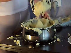 Masturbation In fast tami blad In The Kitchen, Mashed Potatoes