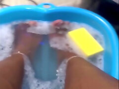 Splish Splash Kitty’s Feet Are Taking A Bath Stroke Joi