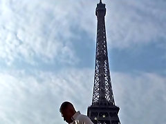 Public birthday celeberations by Eiffel Tower