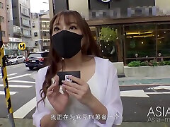 ModelMedia Asia-Street Pick Up-Xiang Zi Ning-MDAG-0005-Best Original pull up pee Porn Video