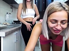 Latin teen fingers and cums knee high teen piras hilton with Cumshot On Her Chin