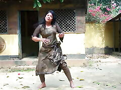 Bangla asian chuby fuck and dance Video, Bangladeshi Girl Has desi moti biwi in India