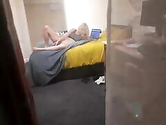 gorąca dziewczyna przyłapana na masturbacji przez okno w edynburgu
