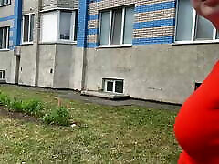 Russian girl gives a blowjob in www xxx karian com hd entrance