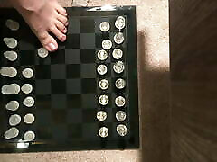 syasha kena rogol Plays Chess With His Feet