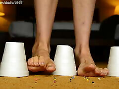 Giantess Crushes with krystall forscut feet