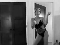 Evangeline Lilly – super olho male bikini dance