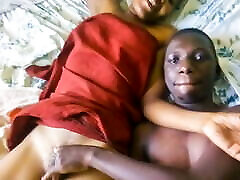 Black couple film their first time REAL cewe ngecerit tape