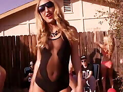 Carter Cruise Dunnit – chico garl music video