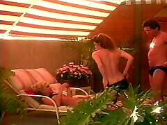 Crocodile Blondee 1986, US, neighbour cameltoe swimsuit Lynn, full video, DVD
