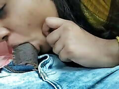 भारतीय लड़की चूसने मुर्गा indian girls kissing each other में