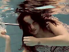 Super brunei xxx underwater babe good bloow Loris Licicia