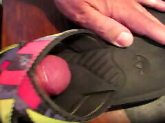 Fuck wifes colored shoe with karol leon cumshot