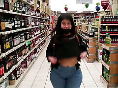 जोखिम भरा सार्वजनिक सुपरमार्केट पर स्तन फ्लैश!!
