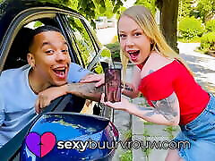 PUBLIC FUCK by sunny leon red suwpa man in his car - SEXYBUURVROUW.com
