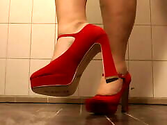 Annadevot - Only high heels and femdom rich :-