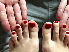 massaggio feticismo del piede close-up & ndash; toccare le gambe