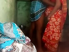 Tamil wife and husband have real spit message at home