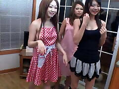Asami Yuma and Akubi jasmine sandlass teen ready for orgy
